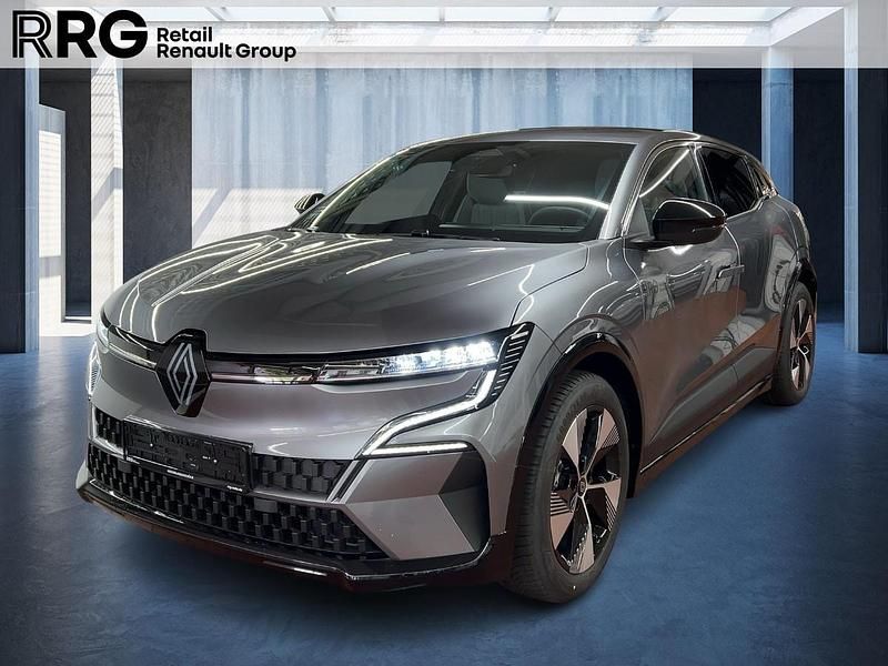 Grau Gebraucht 2025 Renault Mégane Komfort Limousine | 35.960 € (Etwas zu teuer) - Bild 1/3