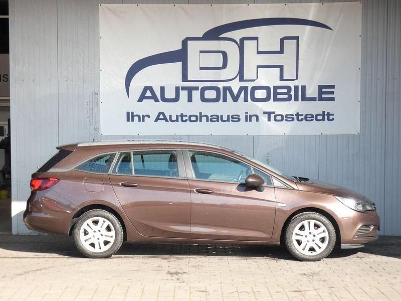 Gebraucht Opel Astra Edition 105 PS (77 kW) 2017 Braun Kombi