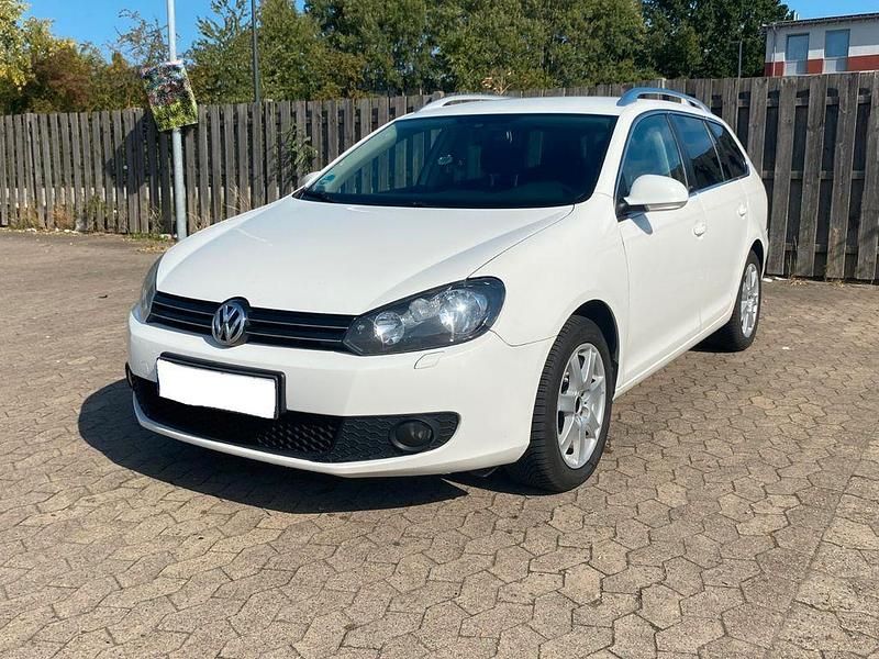 Gebraucht VW Golf VII Style 105 PS (77 kW) 2012 Weiß Kombi