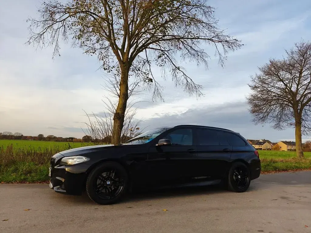 Gebraucht BMW 520 Luxury Line 190 PS (139 kW) 2016 Schwarz Kombi