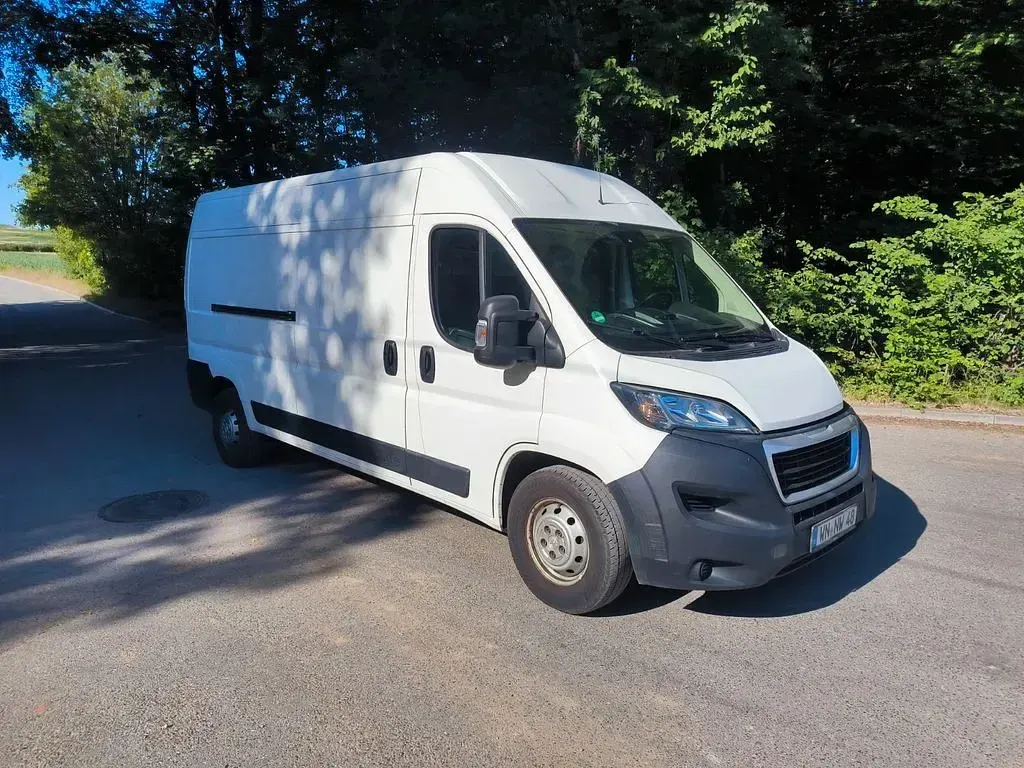 Gebraucht Peugeot Boxer 165 PS (121 kW) 2021 Weiß Van
