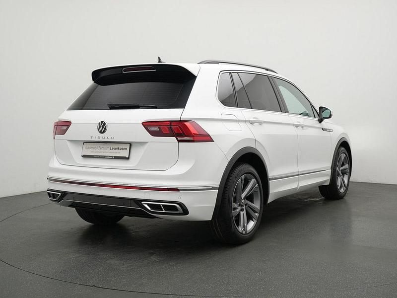 Gebraucht VW Tiguan R-line 150 PS (110 kW) 2023 Weiß SUV