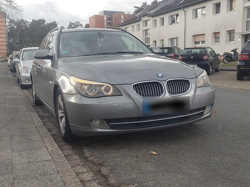 Gebraucht BMW 523 177 PS (130 kW) 2007 Grau Kombi