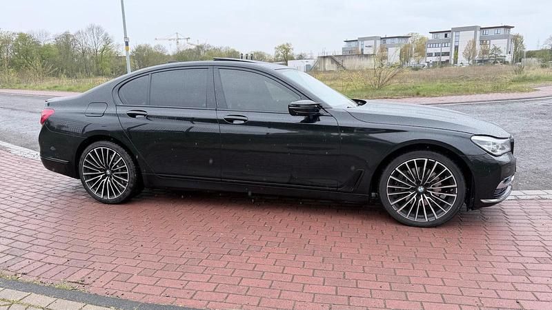 Gebraucht BMW 730 Executive 265 PS (194 kW) 2015 Schwarz Limousine