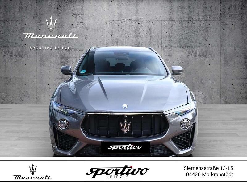 Grigio maratea Gebraucht 2018 Maserati Levante SUV | 44.111 € (Teuer) - Bild 1/4