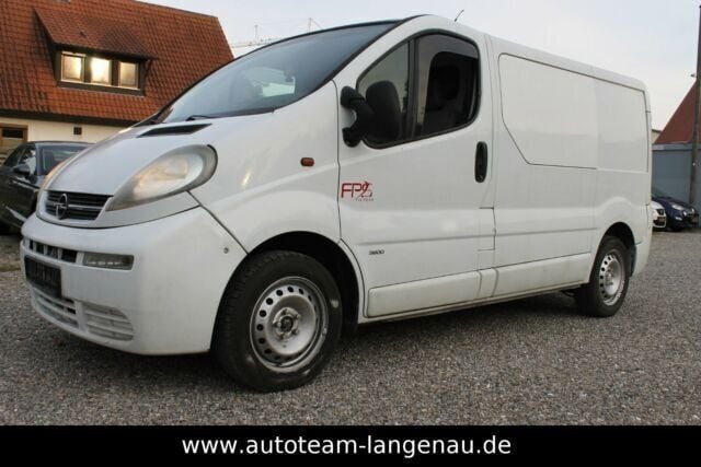 Gebraucht Opel Vivaro 82 PS (60 kW) 2002 Weiß Van / Kleinbus