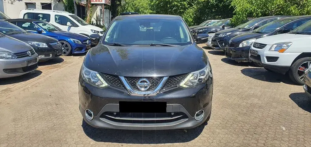 Gebraucht Nissan Qashqai 116 PS (85 kW) 2014 Schwarz SUV