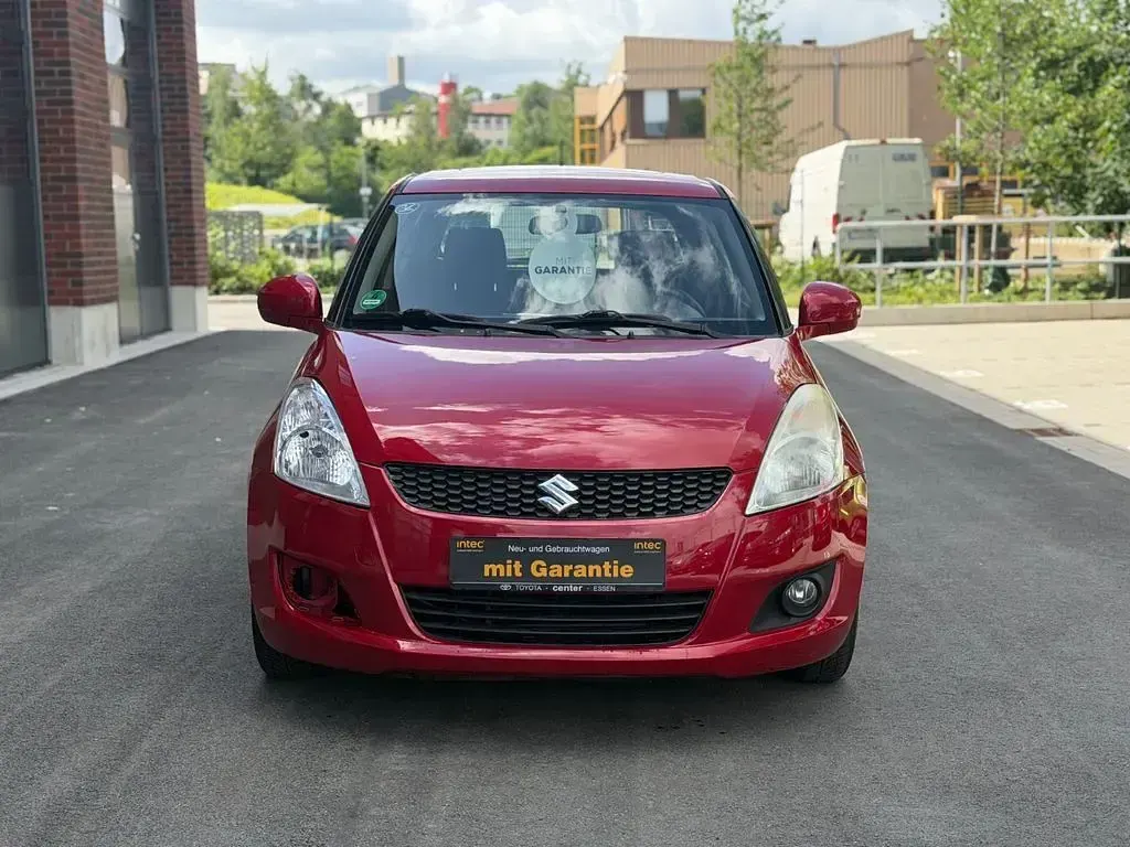 Gebraucht Suzuki Swift Comfort 94 PS (69 kW) 2011 Rot Kleinwagen