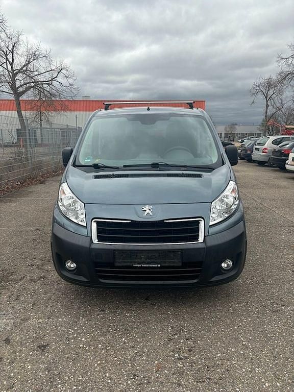 Gebraucht Peugeot TePee Access 128 PS (94 kW) 2014 Grau Van / Kleinbus