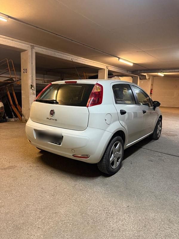 Gebraucht Fiat Punto 69 PS (50 kW) 2014 Weiß Kleinwagen