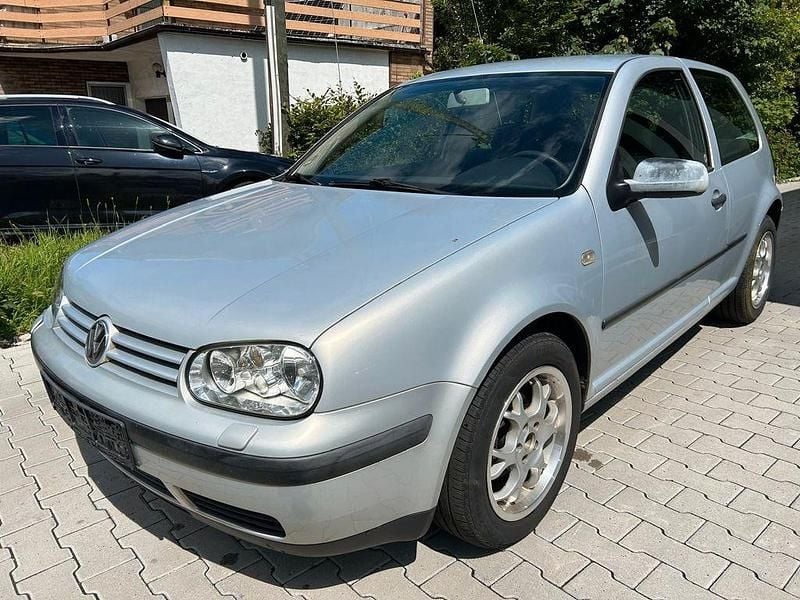 Gebraucht VW Golf IV 105 PS (77 kW) 2000 Silber Limousine