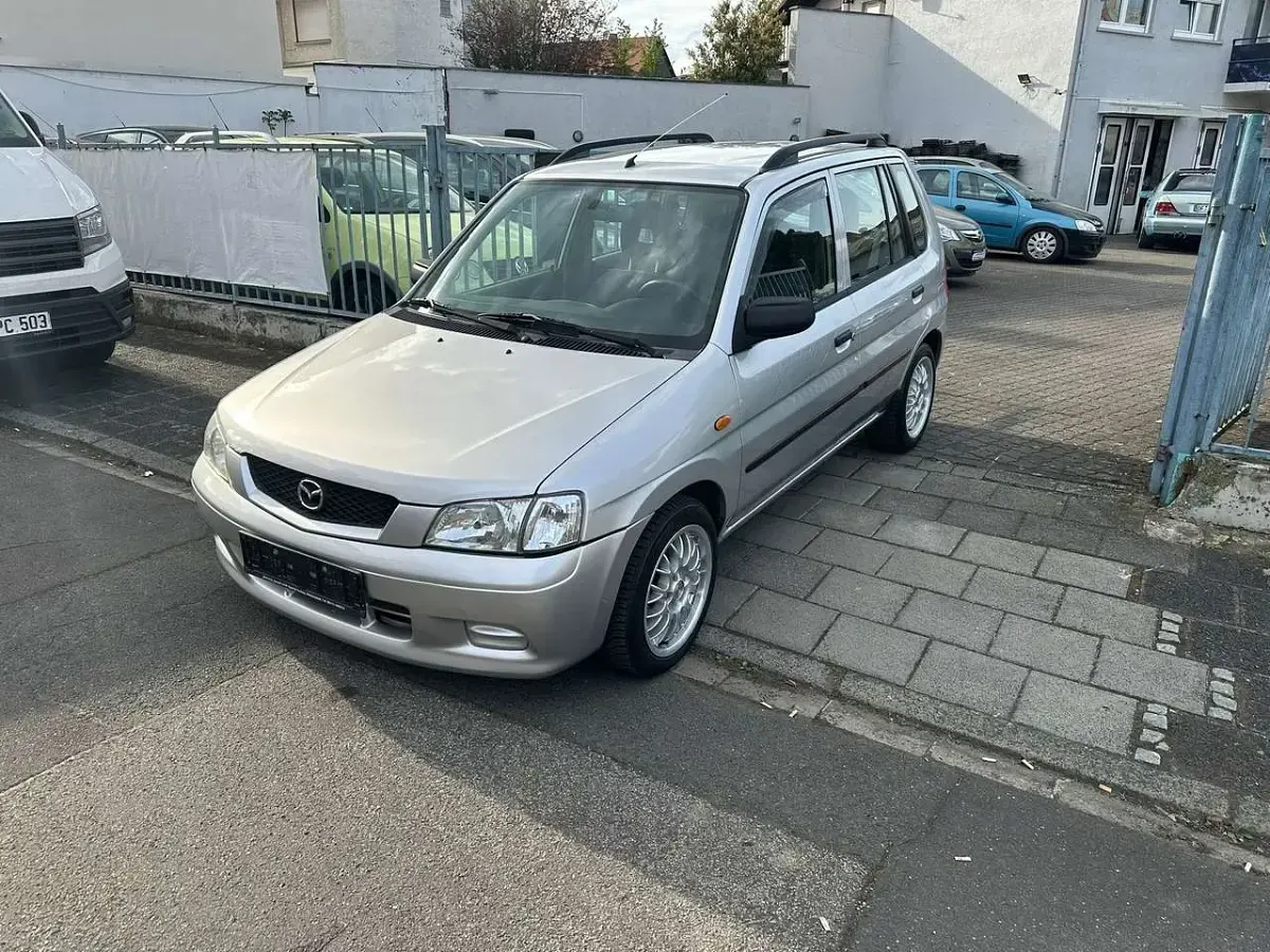 Gebraucht Mazda Demio 63 PS (46 kW) 2002 Silber Kleinwagen
