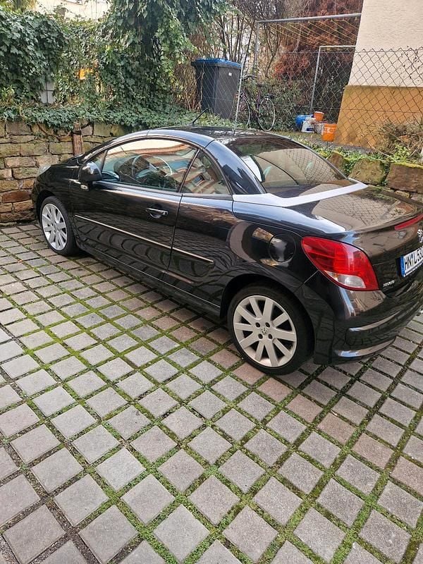 Schwarz Gebraucht 2010 Peugeot 207 CC Cabrio | 2.900 € (Superpreis) - Bild 1/4