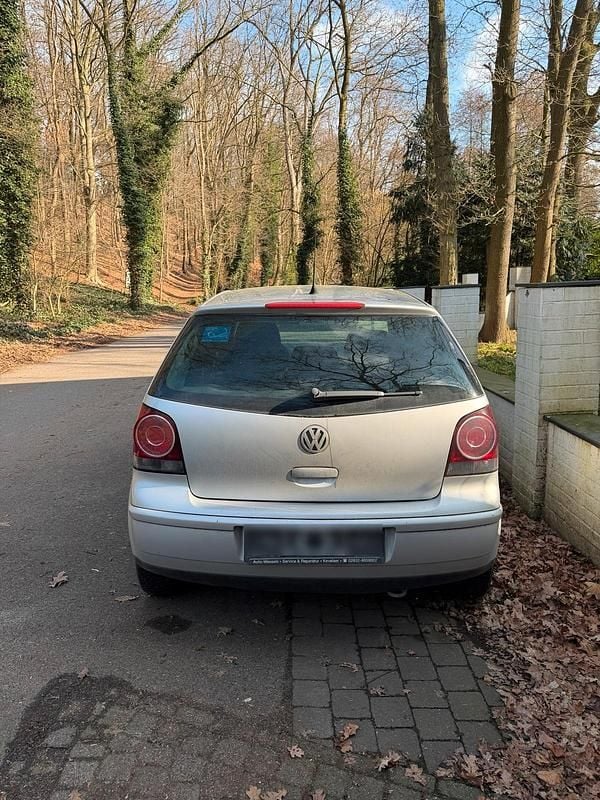Gebraucht VW Polo 60 PS (44 kW) 2009 Silber Kleinwagen
