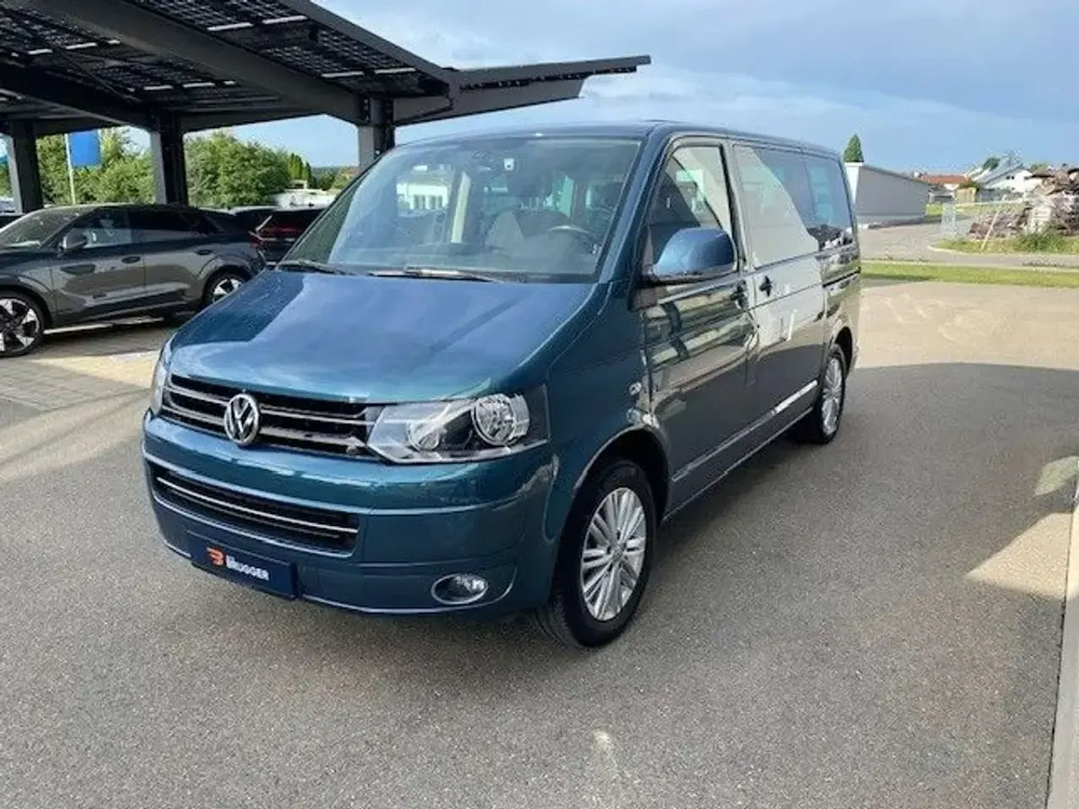 Gebraucht VW Multivan Cup 179 PS (131 kW) 2014 Bambusgarden green metallic Van / Kleinbus