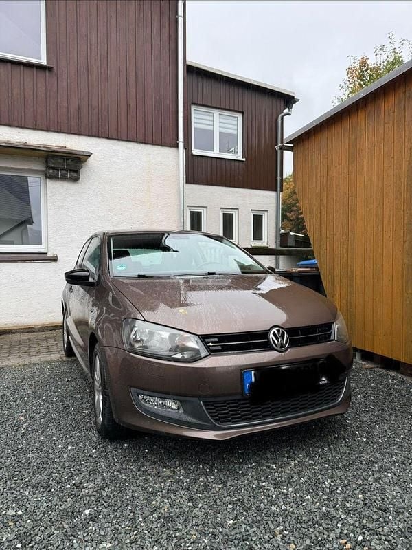 Braun Gebraucht 2013 VW Polo Trendline Kleinwagen | 3.850 € (Superpreis) - Bild 1/4
