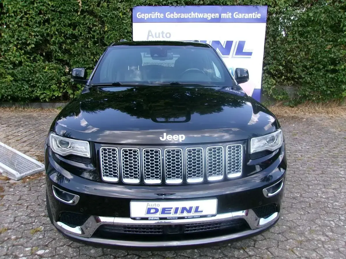 Gebraucht Jeep Grand Cherokee Summit 250 PS (183 kW) 2016 Brilliant black crystal pearl SUV