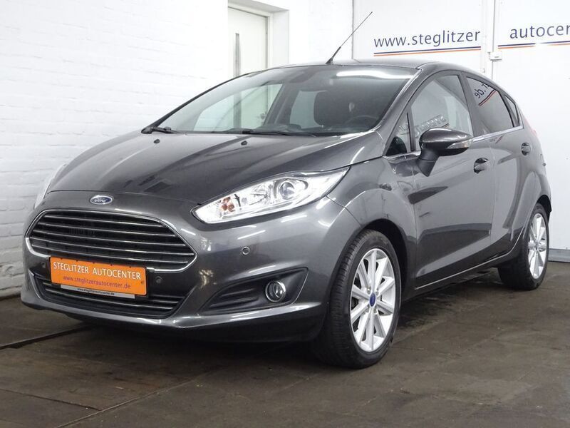 Grau Gebraucht 2015 Ford Fiesta Titanium Kleinwagen | 11.700 € (Etwas zu teuer) - Bild 1/4