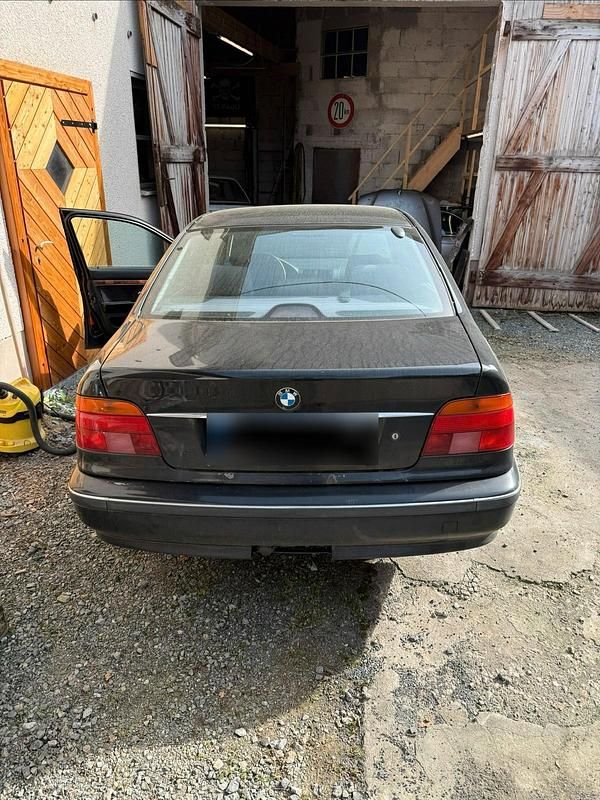 Gebraucht BMW 520 150 PS (110 kW) 1998 Schwarz Limousine