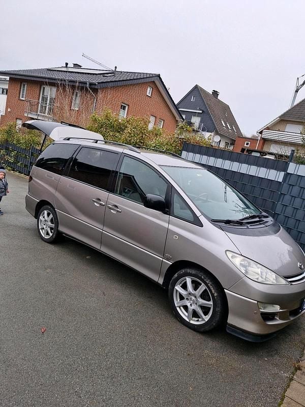 Grau Gebraucht 2004 Toyota Previa Van / Kleinbus | 6.500 € - Bild 1/4