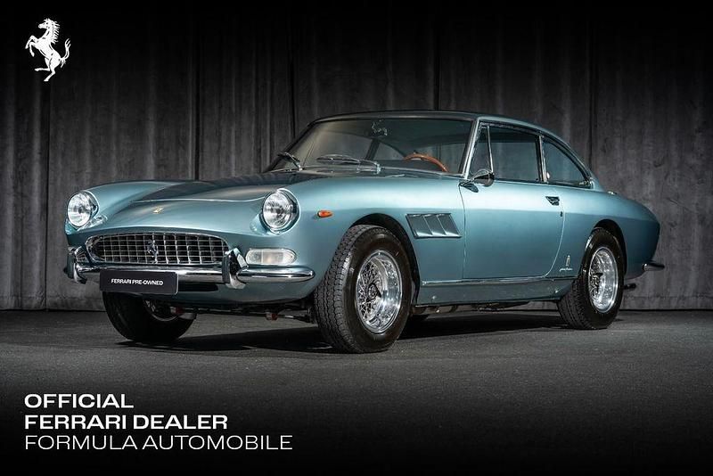 Blau Gebraucht 1966 Ferrari 330 | 315.000 € - Bild 1/4