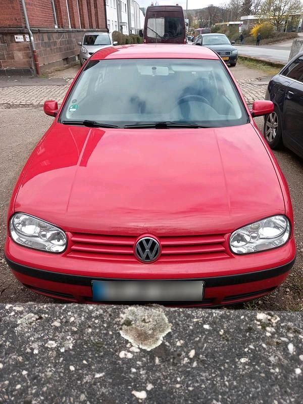 Gebraucht VW Golf IV 90 PS (66 kW) 2002 Rot Kleinwagen