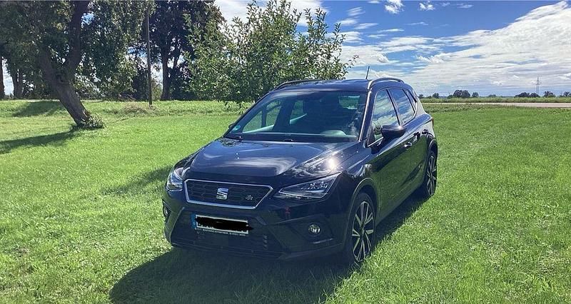 Schwarz Gebraucht 2021 Seat Arona Black Edition SUV | 18.300 € (Fairer Preis) - Bild 1/4