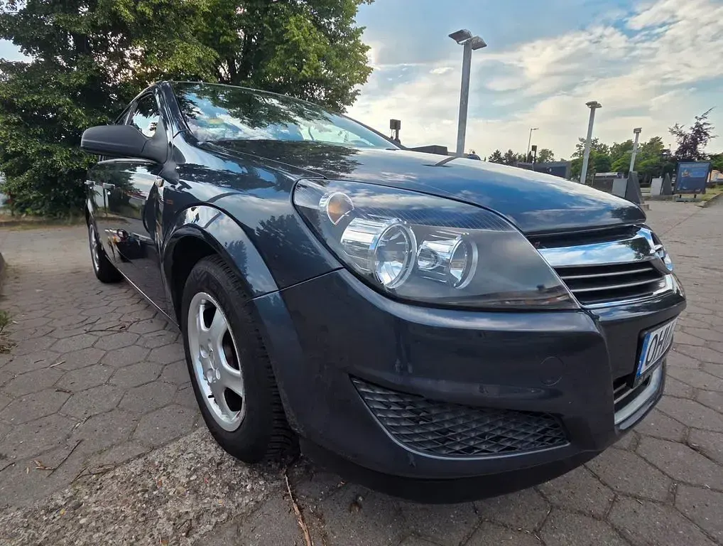 Gebraucht Opel Astra Edition 90 PS (66 kW) 2009 Blau Limousine