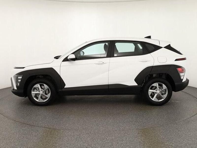 Gebraucht Hyundai Kona Select 120 PS (88 kW) 2024 Weiß SUV