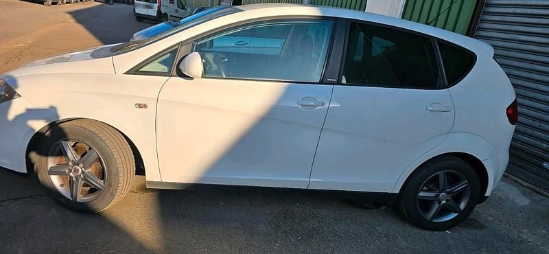 Gebraucht Seat Altea I-Tech 105 PS (77 kW) 2015 Weiß Limousine