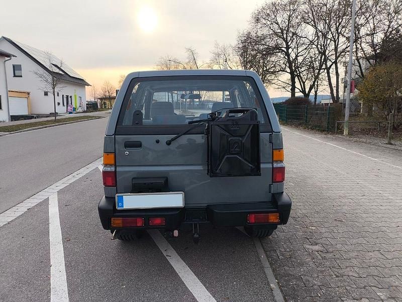 Gebraucht Daihatsu Feroza 95 PS (69 kW) 1992 Grau SUV