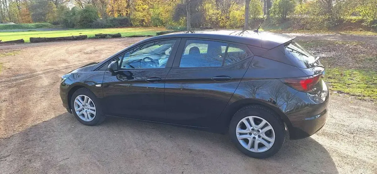 Gebraucht Opel Astra Edition 110 PS (80 kW) 2021 Schwarz Limousine