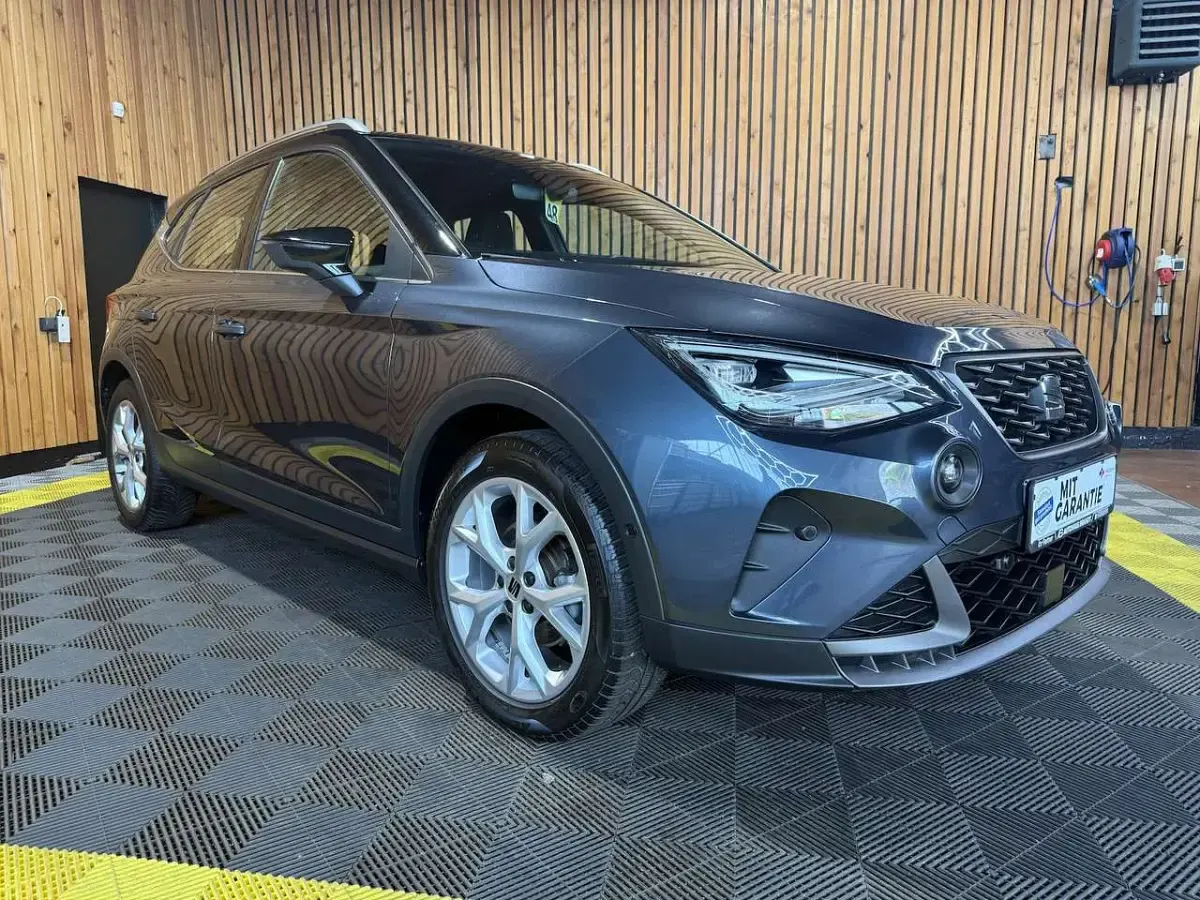 Gebraucht Seat Arona FR-Line 110 PS (80 kW) 2022 Magnetic grau SUV