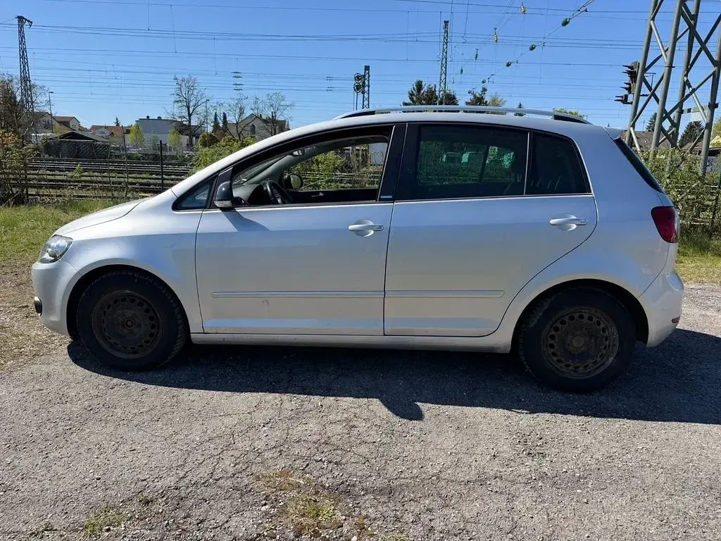 Gebraucht VW Golf Plus Cross 122 PS (89 kW) 2011 Silber Van / Kleinbus
