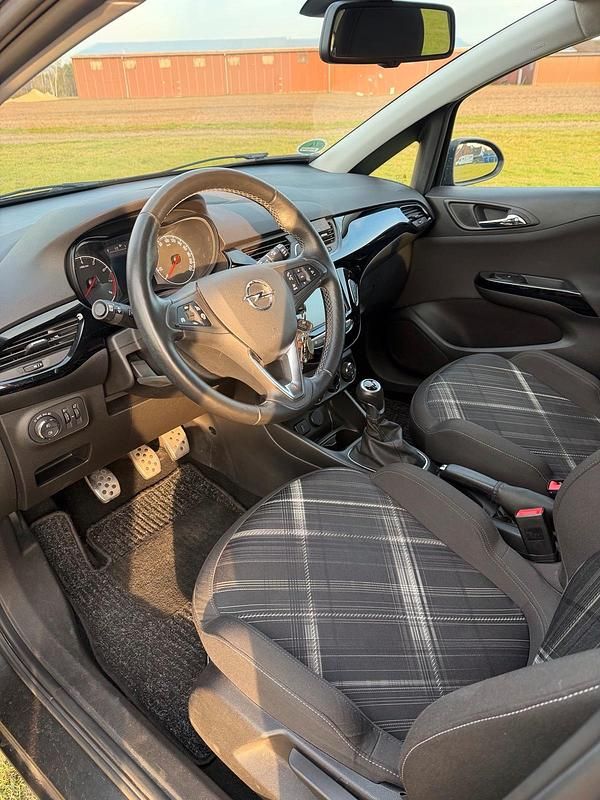 Gebraucht Opel Corsa Color Edition 90 PS (66 kW) 2018 Grau Kleinwagen
