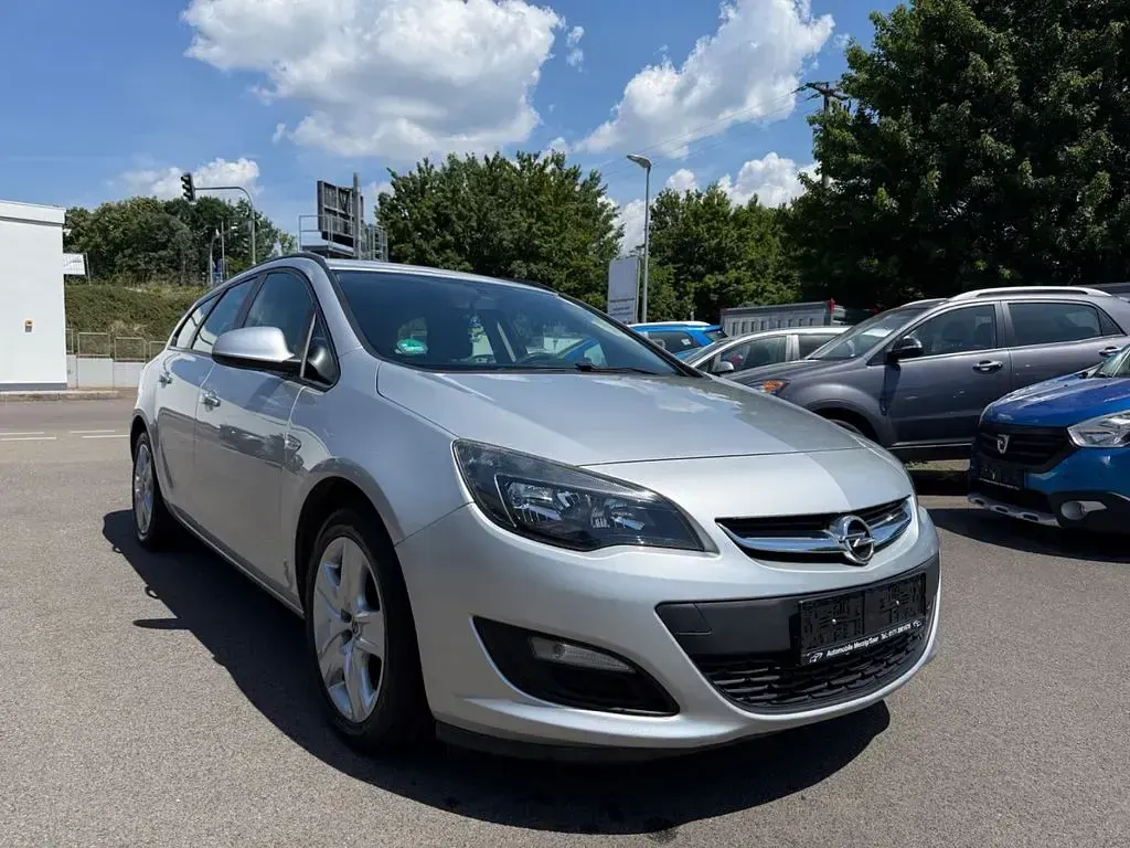 Gebraucht Opel Astra 140 PS (102 kW) 2012 Silber Kombi