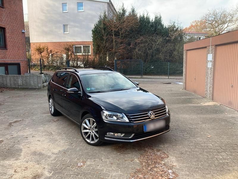Gebraucht VW Passat 140 PS (102 kW) 2013 Schwarz Kombi