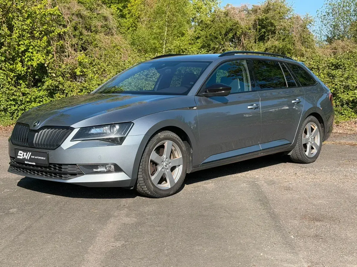 Gebraucht Skoda Superb SportLine 190 PS (139 kW) 2017 Grau Kombi