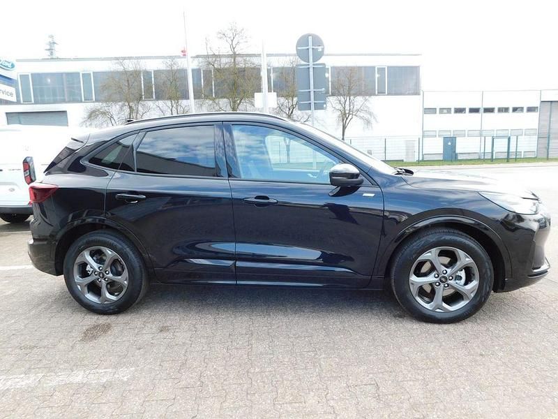 Neu Ford Kuga ST-Line 186 PS (136 kW) 2026 Schwarz SUV