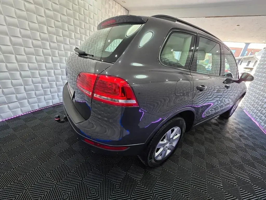 Gebraucht VW Touareg 204 PS (150 kW) 2011 Grau SUV
