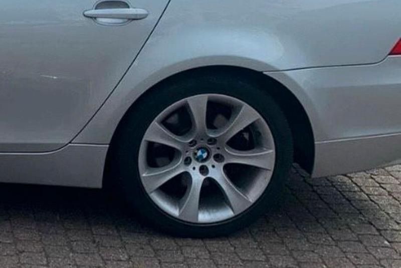 Gebraucht BMW 525 163 PS (119 kW) 2005 Silber Kombi