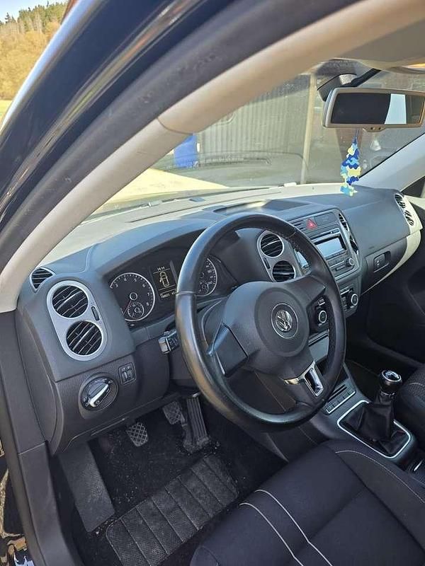 Gebraucht VW Tiguan Freestyle 150 PS (110 kW) 2011 Schwarz SUV