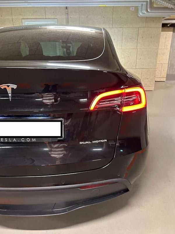 Schwarz Gebraucht 2022 Tesla Model Y SUV | 34.990 € (Superpreis) - Bild 1/4