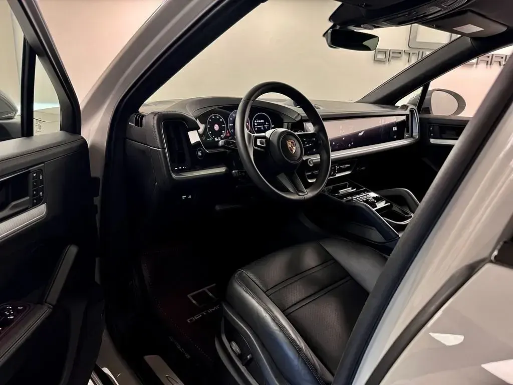 Gebraucht Porsche Cayenne Coupe 470 PS (345 kW) 2025 Grau SUV