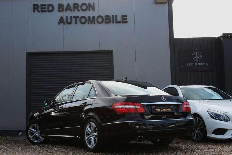 Gebraucht Mercedes E350 265 PS (194 kW) 2010 Schwarz Limousine