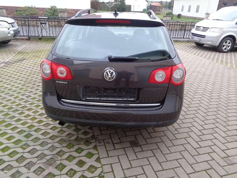 Gebraucht VW Passat Trendline 122 PS (89 kW) 2009 Braun Kombi