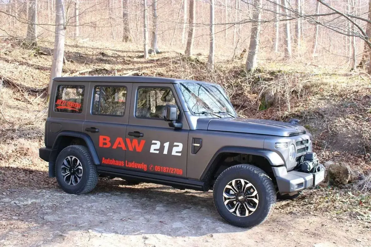 Neu BAW 212 166 PS (122 kW) 2026 Grün SUV