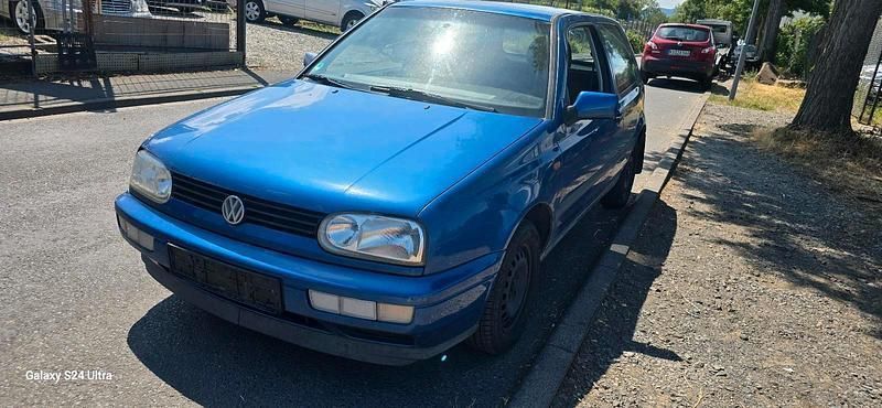 Blau Gebraucht 1996 VW Golf III Kleinwagen | 1.500 € (Guter Preis) - Bild 1/4