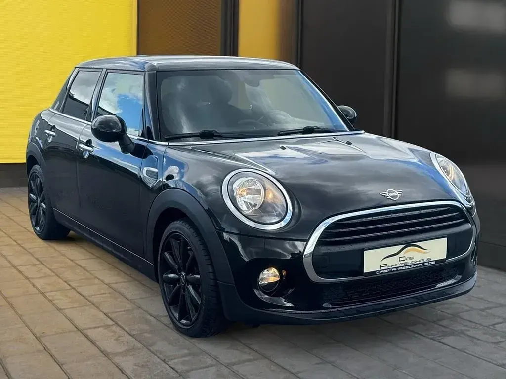 Occasion Mini ONE 102 PK (75 kW) 2019 Zwart Hatchback