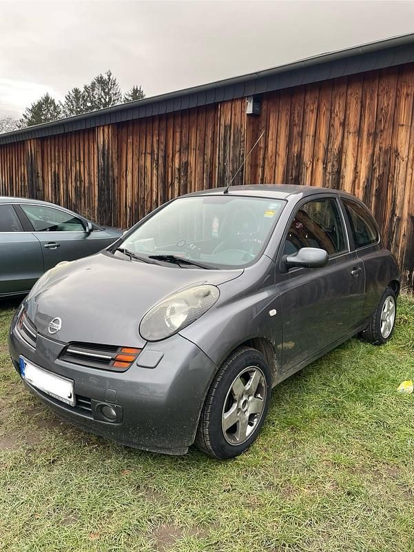 Grau Gebraucht 2004 Nissan Micra Kleinwagen | 1.200 € (Guter Preis) - Bild 1/4